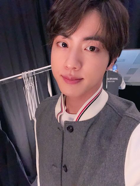 #bts #bangtan #bangtanboys #bangtansonyeondan #jin #seokjin #kimseokjin #seokjinie #selfie #selca #smile #brownhair #2019 4 December, Mnet Asian Music Awards, Seokjin Bts, Worldwide Handsome, Bts Members, Bts Jin, Bts Bangtan Boy, Jung Hoseok, Kim Seokjin