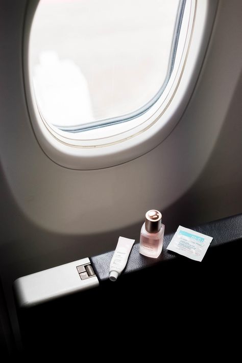 My In-Flight Skincare Routine Travel Skincare Aesthetic, Airport Skin Care, In Flight Skincare, Flight Skincare, Designer Skincare, Noble Panacea, Skin Care Travel, Travel Skincare, Beauty Hacks Skincare