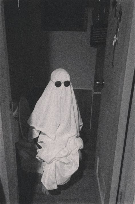 I Feel Like A Ghost, Toilet Aesthetic, Fake Ghost, Check Quotes, Halloween Moodboard, People Annoy Me, Reality Check Quotes, Bedroom Collage, Ghost Aesthetic