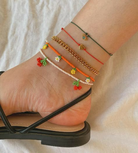 Foot Bracelet, Beaded Necklace Diy, Beaded Jewels, Bead Charms Diy, Easy Diy Jewelry, Diy Bracelet Designs, Diy Bracelets Patterns, Beads Bracelet Design, Handmade Jewelry Tutorials