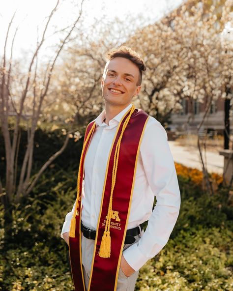 congrats to all the iconic UMN grads who had their commencement ceremonies over the past week!! so happy you all got to finally walk across a stage for your graduation 🎓🍾🥂 but we’re gonna keep the party going over here bc BOY OH BOY do i have more grads to share (exhibit a. sam mims bc look at him !!!) #graduationpictures #umn #gradpics #mnseniorphotographer #minneapolisphotographer