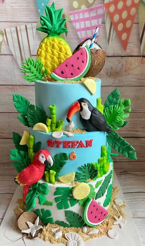 Tropical Bird Cake, Toucan Cake Ideas, Toucan Cake, Amazon Cake, Rainforest Birthday, Hawaiian Birthday Cakes, Tropical Birthday Cake, Birds Theme, Ladybug Cakes