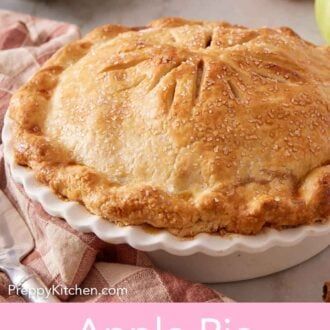 Apple Pear Pie, Green Tomato Pie, Sugar Free Apple Pie, Pear Pie Recipe, Pear Pie, Apple Pie Recipe, Easy Pie Recipes, Tomato Pie, Sweet Pie