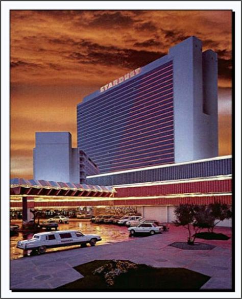 Stardust Luxury Collage, Las Vegas Sunset, Home Resonance, Vegas Sunset, Old Las Vegas, Las Vegas Neon, Tranquility Base, 90s Interior, Hotel Aesthetic