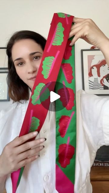 CENTINELLE on Instagram: "Our DOUBLE sided Ribbon Scarves, made of luxurious silk, illustrated by hand and printed with eco dyes, are trendy, versatile and timeless!

What’s your favorite style and Scarf?! , let us know in the comments 🤗

#ribbon #headband #bow #fashion #silkscarf #silkscarves #twillyscarf #scarfstyle #scarftutorial #silkribbon #ribbonscarf #springtrends" Bow Fashion, Silk Scarf Style, Scarf Tutorial, Twilly Scarf, Headband Bow, Spring Trends, Silk Ribbon, Silk Scarves, Scarf Styles