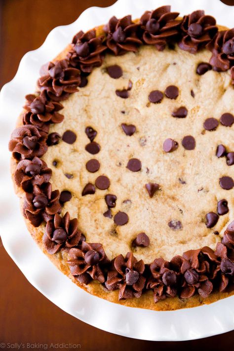 Chocolate Chip Cookie Cake Recipe, Brownie Pizza, Milk Chocolate Frosting, Sallys Baking, Giant Chocolate Chip Cookie, Baking Treats, Chocolate Chip Cookie Cake, Cookie Cakes, Sally's Baking