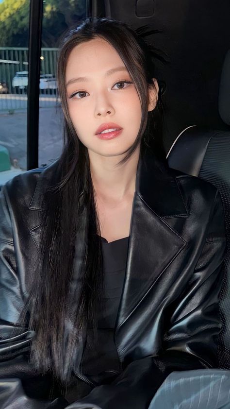 Jennie New Icons, Jennie Photoshoot Magazine, Jennie In Black, Jennie 2024, The Idol Jennie, Jennie Hair, Jennie Black, Jennie Wallpaper, Wallpaper 2024