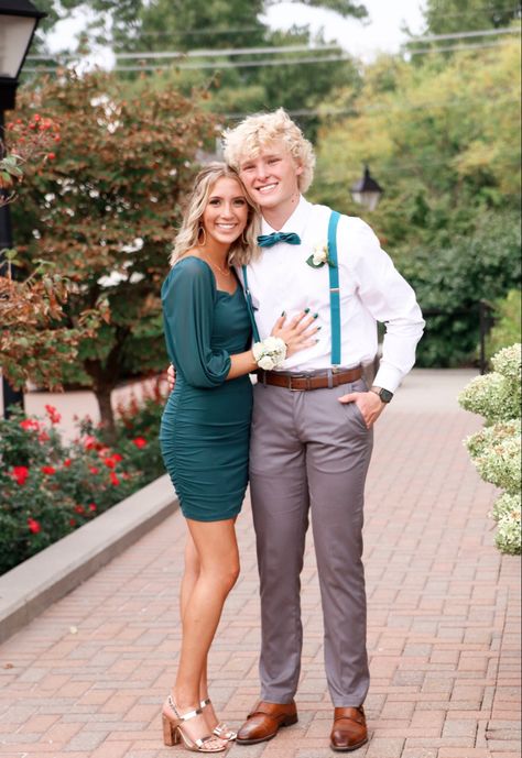 Hunter Green Hoco Couple, Emerald Homecoming Couple, Emerald Green Homecoming Couple, Hoco Outfit Ideas For Couples, Dark Green Hoco Couple, Green Hoco Couple, Guy Hoco Outfits, Matching Hoco Couple, Hoco Outfit Ideas For Guys