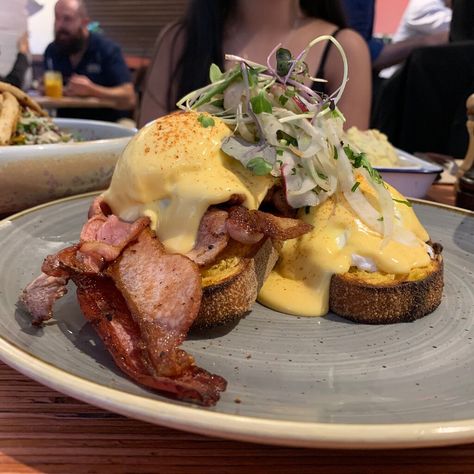 BRICK LANE MELBOURNE - Central Business District - Menu, Prices & Restaurant Reviews Mushroom Breakfast, Eggs Benny, Lunch Places, Melbourne Restaurants, Sourdough Sandwich, Melbourne Central, Morning Brunch, Big Breakfast, Fennel Salad