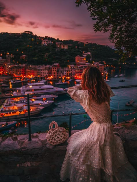 portofino, italia Portofino Italy, Travel Outfit Summer, Italy Travel Guide, Destination Voyage, Instagram Outfits, Summer Bucket Lists, 인물 사진, Travel Goals, Positano