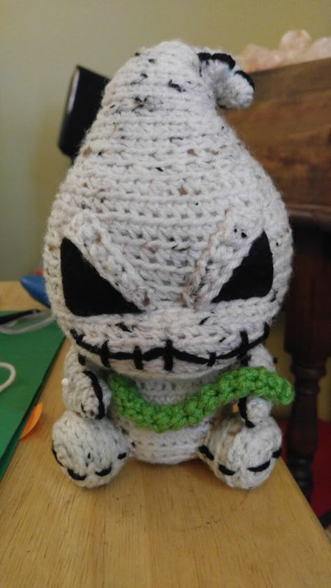 Amigurumi Lil Oogie Boogie Ophir Boogie Crochet, Oogie Boogie Crochet Pattern Free, Oogie Boogie Crochet Pattern, Crochet Oogie Boogie, Horror Amigurumi, Halloween Amigurumi, Crochet Bat, Handmade Soft Toys, Crochet Mermaid