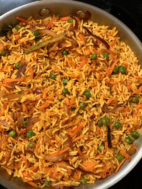 Carrot Rice Recipe Carrot Rice Recipes Indian, Rice With Carrots, Carrot Rice, Rice Pilaf Recipe, Pilaf Recipe, Curry Bowl, Cooking Basmati Rice, Indian Rice Recipes, Dry Rice