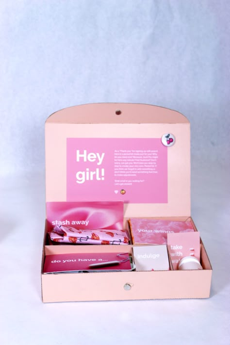 Giveaway Boxes Ideas, Skin Care Box Packaging, Pink Box Packaging, Pr Boxes Ideas, Pr Box Design, Girly Packaging, Pr Kit Ideas, Pr Package Ideas, Bundle Packaging