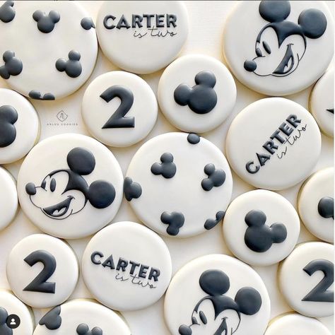 Modern Mickey Mouse Party, Arlos Cookies, Modern Mickey Mouse Birthday, 1st Birthday Boy Themes, Mouse Cookies, Mickey Mouse Birthday Decorations, Mouse Birthday Cake, Mickey First Birthday, Mickey 1st Birthdays