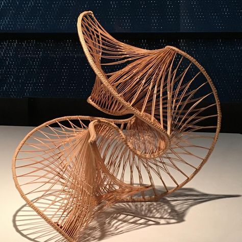 @monikahallermayer on Instagram: “Seeing this wonderful contemporary bamboo sculpture I thought of Naum Gabo’s geometric abstractions (picture 3) in glass or wire  #bamboo…” Rattan Sculpture, Abstract Sculpture Ideas, Weaving Sculpture, Woven Sculpture, Bamboo Sculpture, Straw Sculpture, Naum Gabo, Bamboo Model, Abstract Art Sculpture