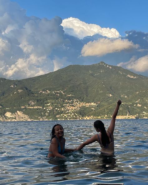 Lake Como outfit, summer inspo, Italian summer aesthetic, Swimming in the lake Lake Garda Italy Outfits, Italian Lake Aesthetic, Lake Garda Instagram Pictures, Lake Como Swimming, Lake Coming Italy, Lake Como Picture Ideas, Lake Como Instagram Pictures, Lake Garda Aesthetic, Lake Como Photo Ideas