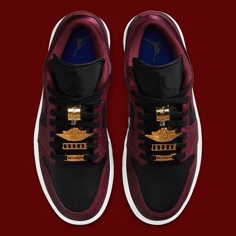 Jordan Retro 1 Low, Golden Accessories, Customized Shoes, Nike Jordans, Air Jordan 1s, Low Top Jordans, Nike Air Jordan 1 Low, Jordan Retro 1, Ootd Inspo