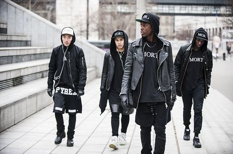 Long Mode Hip Hop, Black Swag, Street Goth, Chanel Style Jacket, Revival Clothing, Health Goth, High Fashion Men, Streetwear Mode, Black Snapback