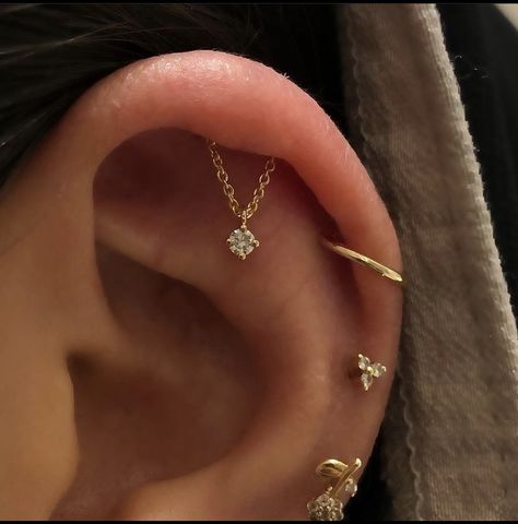 Hidden Helix Piercing, Hide Piercings, Full Ear Piercings, Multiple Piercings Earrings, Helix Jewelry, Cool Ear Piercings, Pretty Ear Piercings, Cool Piercings, Cute Ear Piercings