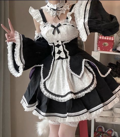 Rem Maid Outfit, Aesthetic Maid Outfit, Maid Uniform Aesthetic, Maid Outfit Design, Maid Dress Reference, Maid Dress Boy, Maid Outfit Reference, Maid Dress Aesthetic, Maid Outfit Ideas