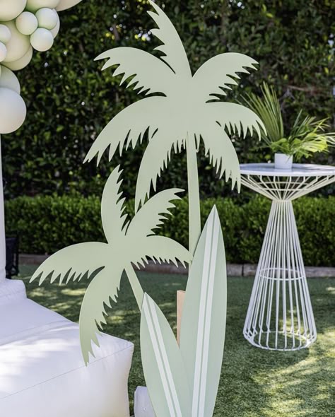 Cabana Party Decorations, Beach Themed Party For Adults Decoration, Surf Party Decorations, Palm Tree Backdrop, Beach Photo Booth, Surf Theme Party, Ice Cream Shakes, Miami Beach Party, Beach Theme Birthday Party