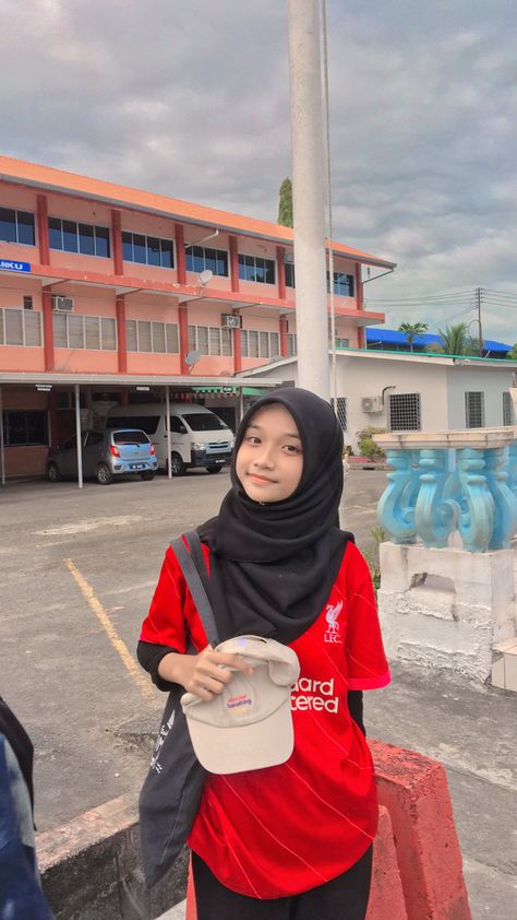 Awek Ootd Hijab Selfie, Awek Ootd Jersey, Perempuan Ootd Malaysia, Malay Girl Ootd, Awek Ootd Hijab, Perempuan Malaysia, Toreh Tangan, Awek Malaysia, Hijab Fashion Inspiration Instagram