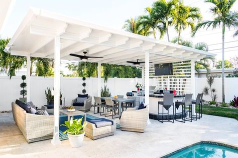 Classico — All Shade Solutions Shade Trellis, Paving Stone Patio, Beach House Backyard, Roof Patio, Stone Pavers, Usa Florida, Stone Patio, House Backyard, Patio Covers