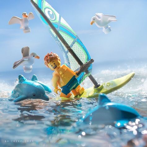 Beach bonanza🐬🐠 Lego Pics, Lego Beach, Lego Humor, Lego Scenes, Lego Character, Lego Wallpaper, Lego Mechs, Amazing Lego Creations, Lego Photo