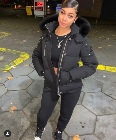 Baddie Coat Outfit, Big Jacket Outfits Black, Winter Jackets Black Women, Baddie Winter Coats, Winter Coats Black Women, Baddie Coats, Fly Winter Outfits Blackgirl, Nvlty Jacket, Nvlty Coat