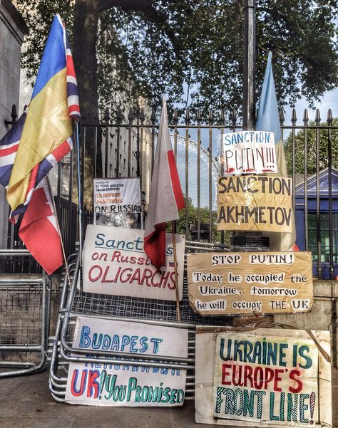 Ukrainian street protest, London. Ukraine Protest, Art Folio, Protest Signs, Budapest, Ukraine, London, Art