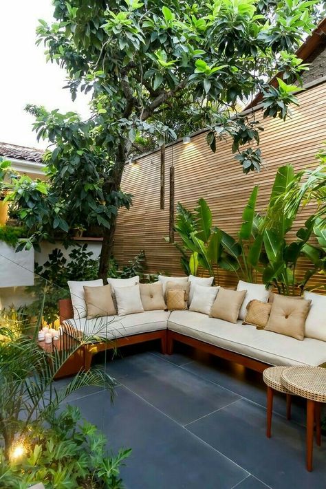 Small Courtyard Gardens, Courtyard Gardens Design, Outdoor Seating Area, Back Garden Design, Small Courtyards, Small Backyard Gardens, Have Inspiration, Outdoor Gardens Design, Backyard Garden Design