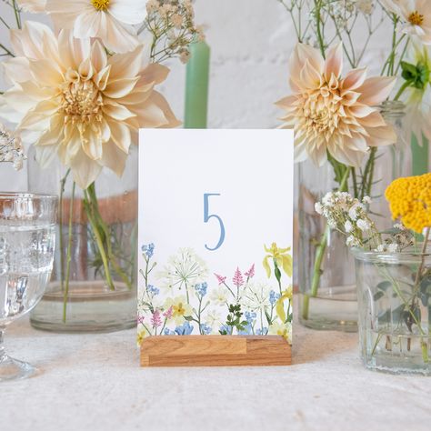 Wildflower Table Setting Round, Table Numbers Wedding Colorful, Wild Flower Table Numbers, Festival Wedding Table Decor, Bright Summer Wedding Table Decor, Garden Party Wedding Table Numbers, Spring Decor Wedding, Wildflower Wedding Table Numbers, Wildflower Wedding Reception Decor