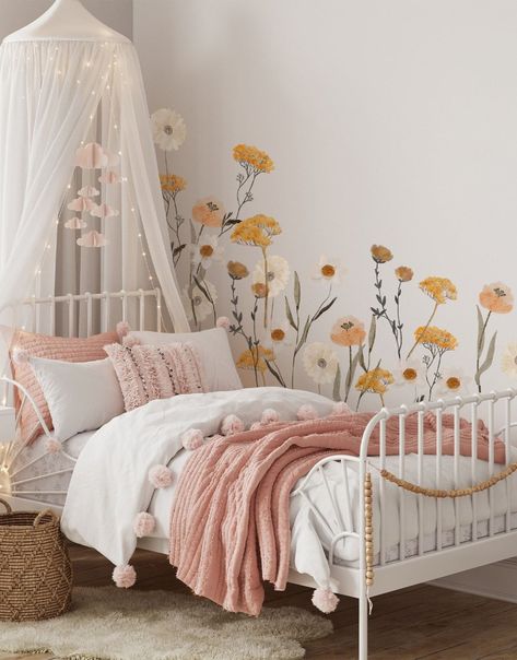 Designed to create an Garden themed bedroom for your little one, simply peel, stick & smooth to install.  Styled images are for advertising purposes only and may not represent an entire pack. Please review above specifications for what each pack includes. Each pack includes: 32 Flowers ranging from approximately 43cm to 22cm  11 Leaves ranging from approximately 22cm to 46cm  Colours may appear differently in styled imagery due to different light Garden Themed Bedroom, Girls Flower Bedroom, Themed Kids Room, Floral Bedroom, Flower Bedroom, Themed Bedroom, Small Room Bedroom, Wallpaper Bedroom, Toddler Room