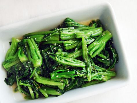 Stir-frying in a light sauce flavored with a little soy sauce and a lot of garlic is my go-to method for cooking Asian greens. Quick, simple, and flavorful, it's really hard to go wrong, no matter which greens you decide to cook. Minced Garlic Recipes, Chinese Coleslaw, Choy Sum, Light Sauce, Chinese Vegetables, Chinese Greens, Vegetable Dish, Chinese Cabbage, Garlic Recipes