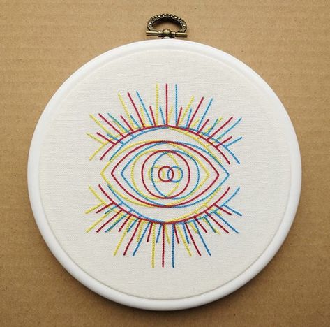 Trippy Embroidery, 3d Embroidery, Cross Stitches, Embroidery Cross, 자수 디자인, Hand Embroidery Art, Hand Embroidery Stitches, Frame Art, Embroidery Hoop Art