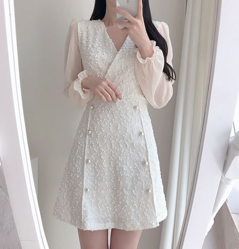 Dress Design Korean Style, Korean Sunday Dress Design, Sunday Dress Design, Sunday Dress Outfit, Styles Korean, Simple Gowns, Gowns Dresses Elegant, Stylish Short Dresses, Sunday Dress