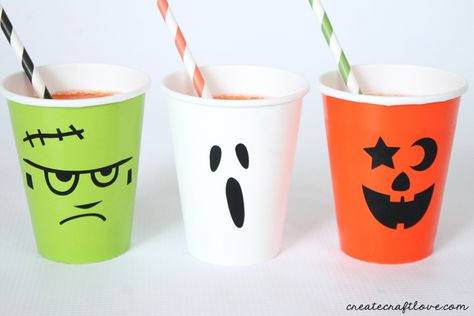 Halloween Party Cups | Create Craft Love Halloween Cups Diy, Spooky Punch, Plastic Cups Design, Halloween Tiktok, Halloween Party Cups, Paper Cup Design, Easy Party Decorations, Plastic Party Cups, Pot Design