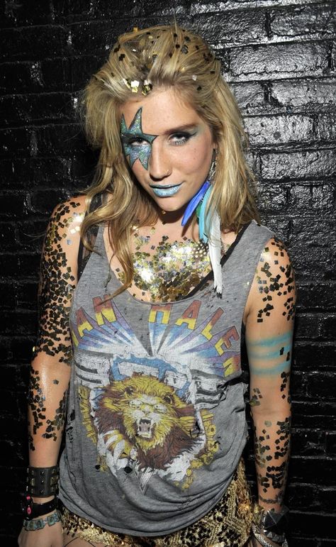 Kesha Victorious, Kesha Party Aesthetic, Kesha Core Aesthetic, Ke$ha Aesthetic, Kesha Aesthetic 2010, Kesha 2000s, Kesha Core, Kesha Aesthetic, Kesha Costume