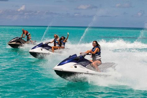 If living on island time is wrong, we don’t want to be right. Bermuda travel guide. Mask Draw, Ski Outfits For Women, Mode Au Ski, Bermuda Travel, Ski Pictures, Jet Skies, Visit Maldives, Jet Skis, Jetski