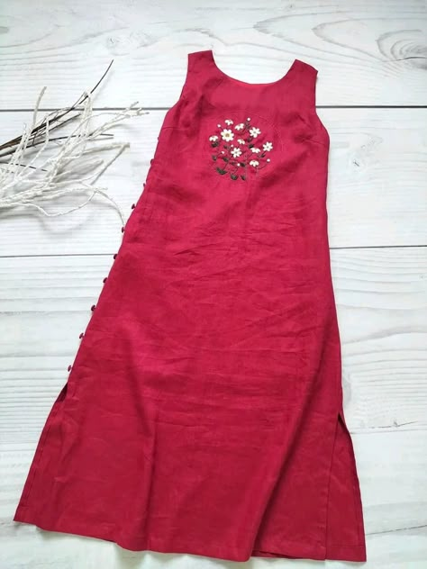 Aline Kurti Design, Dresses To Stitch, Simple Frock Design, Stylish Kurtis Design, Frock Designs, Simple Kurti, Kids Blouse Designs, Frock Fashion, Fancy Frocks