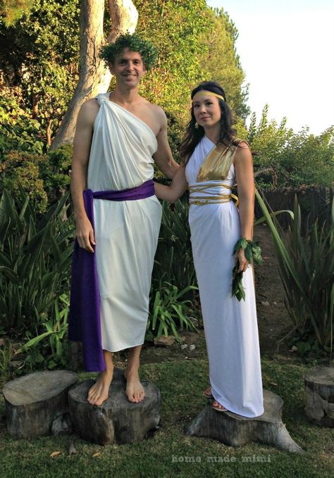 Toga Party Costume Diy For Women, Cute Toga Party Outfit, Toga Party Costume Diy, Toga Party Outfit, Toga Party Decorations, Greek Toga Party, Toga Fancy Dress, Toga Outfits, Toga Party Costume