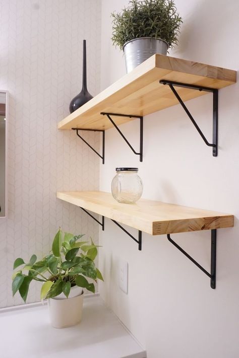 Diy Wood Shelves, Wall Mounted Shelf, Shelf Board, Regal Design, Wall Shelves Design, Diy Furniture Easy, Shelf Design, Diy Shelves, Minimalist Kitchen