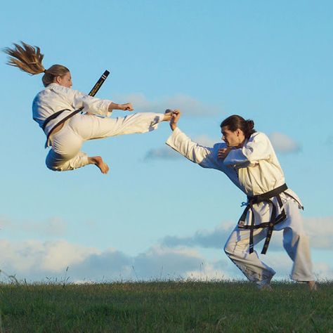 Flying Kick Pose Reference, Flying Kick Pose, Poses In Motion, Kick Pose, Karate Poses, Flying Kick, Poses Action, Sports Reference, Huangshan Mountains