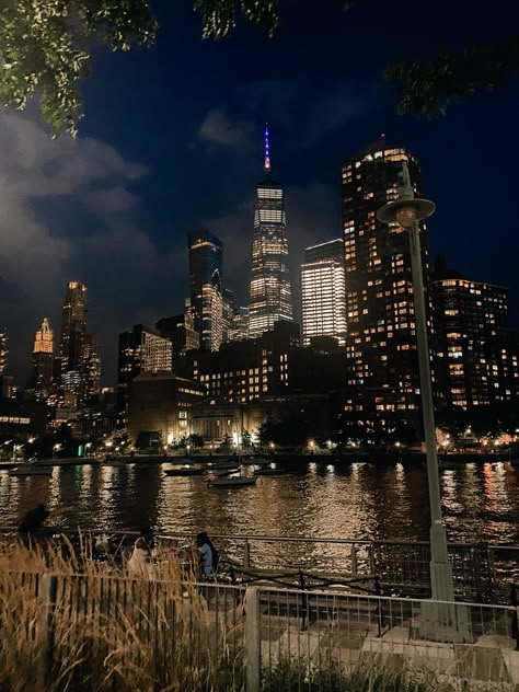 Nighttime Aesthetic, Chicago Night, City View Night, City Life Aesthetic, New York City Night, Manhattan City, Chicago At Night, Empire State Of Mind, Nyc Aesthetic