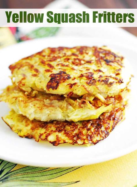 Delicious yellow squash fritters make a great alternative to hash browns. They are wonderfully crispy! Whole30 Squash Recipes, Yellow Squash Healthy Recipes, Low Carb Summer Squash Recipes, Keto Squash Recipes Yellow, What Can I Make With Squash, Paleo Yellow Squash Recipes, Yellow Squash Breakfast Recipes, Flaxmeal Recipes, Keto Squash Recipes