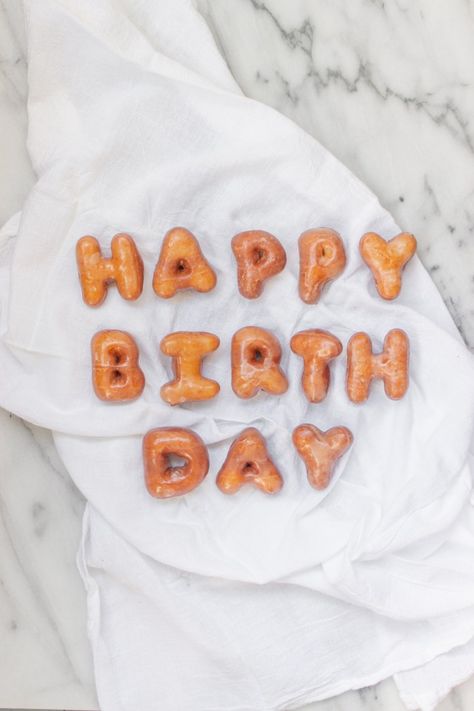 Happy Birthday Donuts Ideas, Happy Birthday Donuts Letters, Happy Birthday Donut, A Happy Birthday Message, Dozen Donuts, Happy Birthday Writing, Happy Birthday Message, Diy Donuts, Birthday Donuts