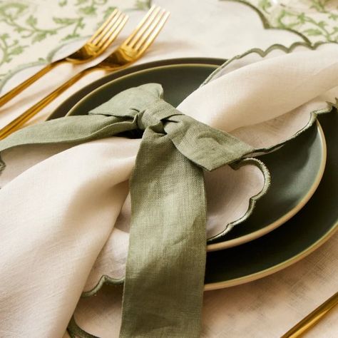 Rent: Green Linen Bows Sage Green Autumn Decor, Autumn Tablescapes Wedding, Buffalo Plaid Wedding Theme, Blue And Green Table Setting, Autumn Tablescapes, Green Table Settings, Abroad Wedding, 21 Dinner, Green Tablescape