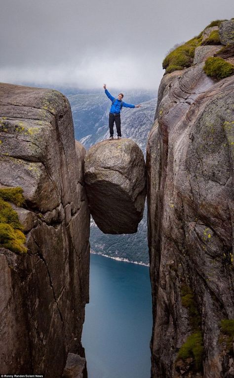 Top 10 Most Dangerous Tourist Destinations In The World! #PlacesToVisit #Travel /English4Matura/ Standing On The Edge, Scary Photos, Visit Norway, Thrill Seeker, Crazy People, Extreme Sports, Paros, On The Edge, Adventure Awaits