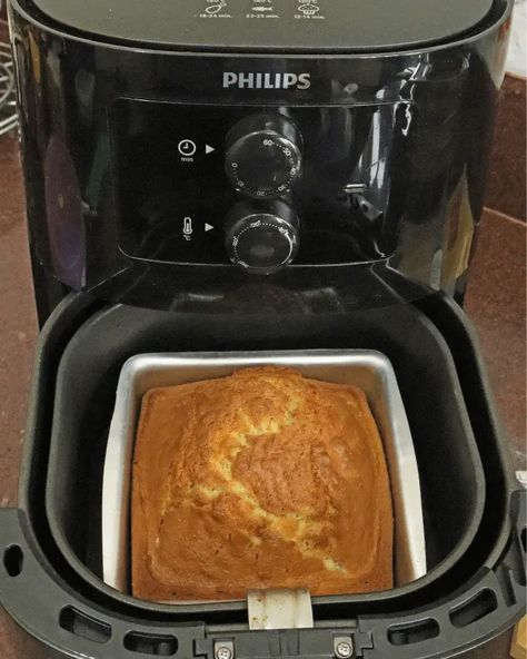 Air Fryer Cake, Air Fryer Cake Recipes, Vegan Vanilla Cake, Air Fryer Recipes Dessert, New Air Fryer Recipes, Air Fryer Recipes Snacks, Apple Tart Recipe, Banting Recipes, Bake A Cake