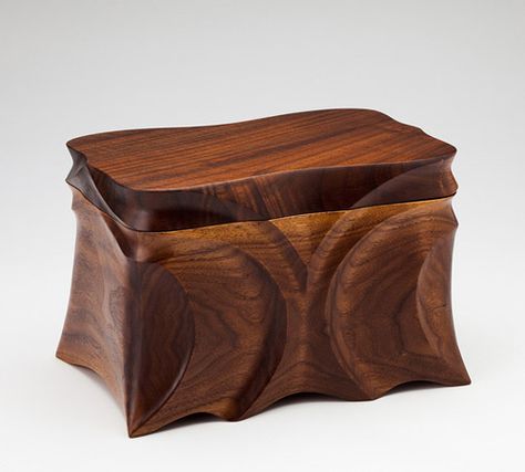 Black Walnut Urn. Via USUrns Online: 100 of the World's Most Beautiful Wood Cremation Urns Diy Wood Urns For Ashes, Wooden Cremation Urns Boxes, Urns For Ashes Unique, Cremation Boxes, Bandsaw Boxes, Pet Services, Wood Urns For Ashes, Wood Urns For Ashes Boxes, Treasure Chests